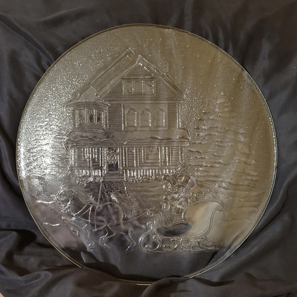Vtg Libbey Embossed Clear Glass Christmas Platter Horse Drawn Sleigh